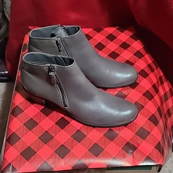 Ecco Charcoal Ankle Booties - Picture 2 of 3